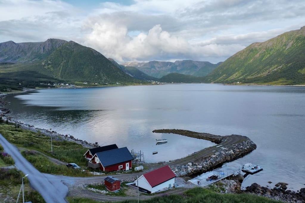 Leilighet I Rorbu Pa Kaldfarnes - Yttersia Senja Esterno foto